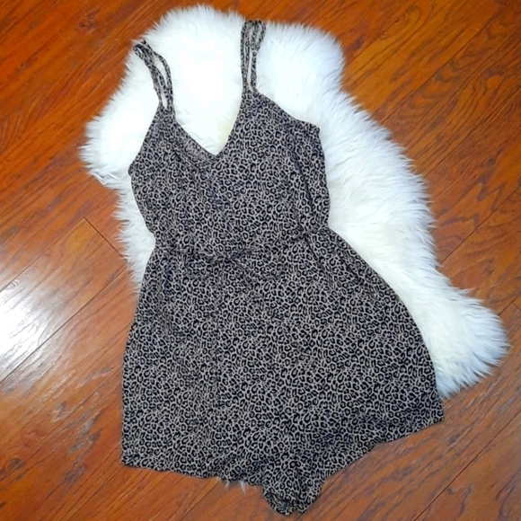American Eagle Outfitters Pants - American Eagle Leopard Print Romper